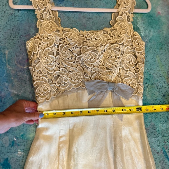 Mid Century Classic Dress - Picture 12 of 14